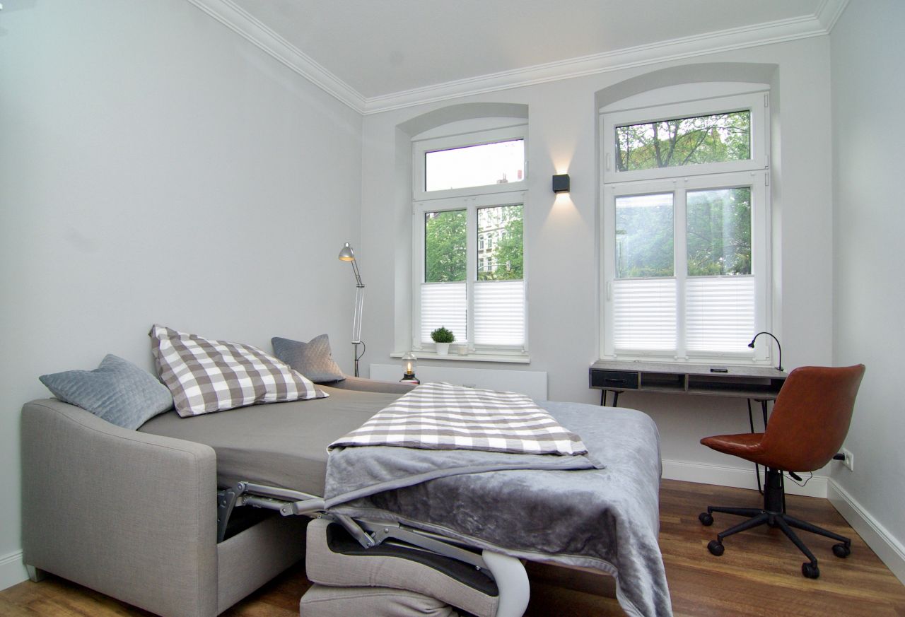 VERMIETET // Möbliertes Appartement im Herzen von Kiel * Kaminofen, Keller, Terrasse