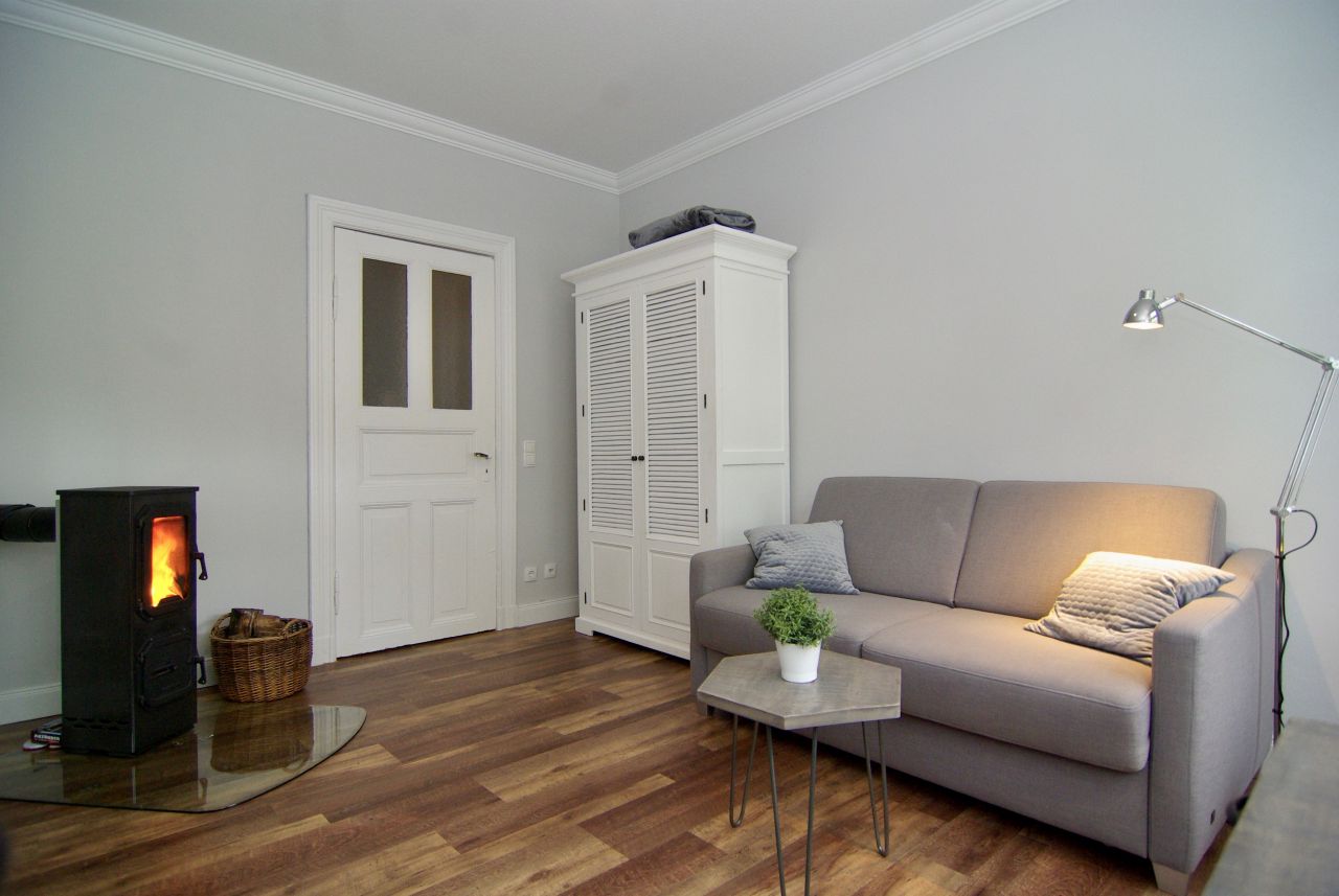 VERMIETET // Möbliertes Appartement im Herzen von Kiel * Kaminofen, Keller, Terrasse