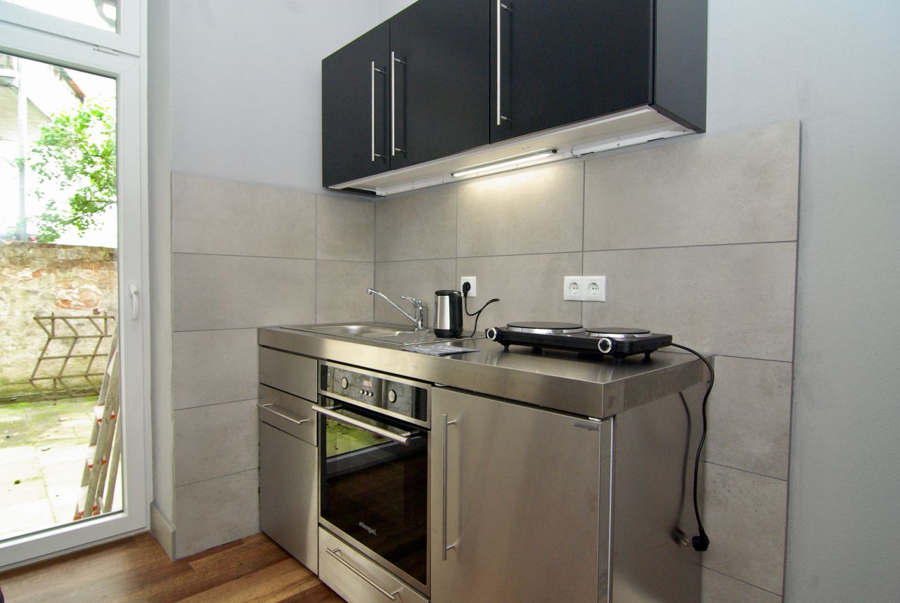 VERMIETET // Möbliertes Appartement im Herzen von Kiel * Kaminofen, Keller, Terrasse