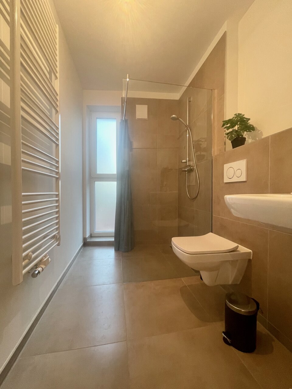 VERMIETET // Ruhiges Appartement mit eigenem Garten * TOP AUSSTATTUNG, ERSTBEZUG *