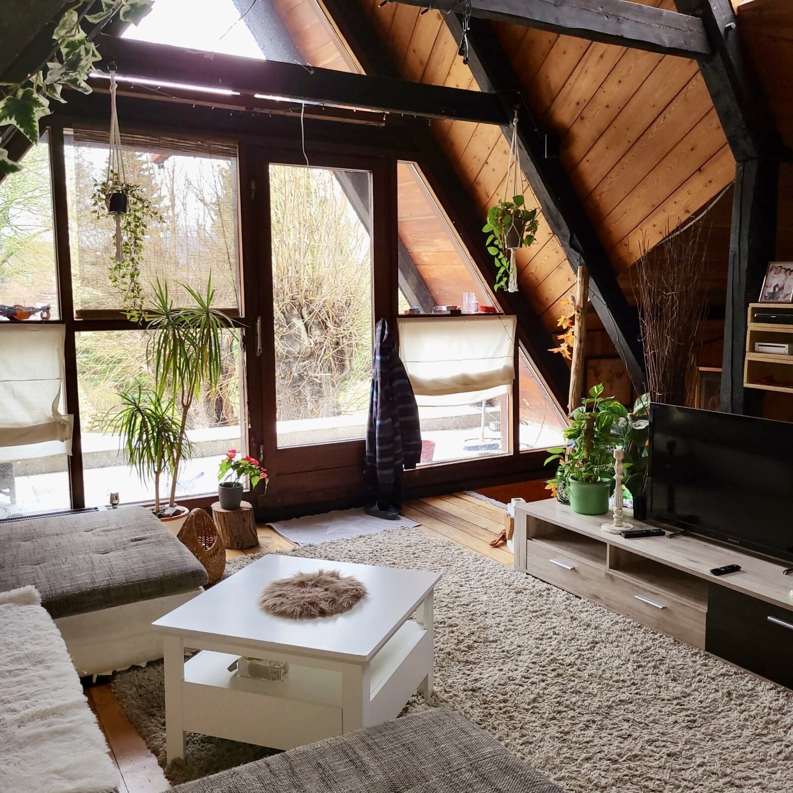 VERKAUFT // Villa Kunterbunt - umfassend sanierungsbedürftiges Wohnhaus nahe der Eider *mit Einliegerwohnung, Kaminofen ...*