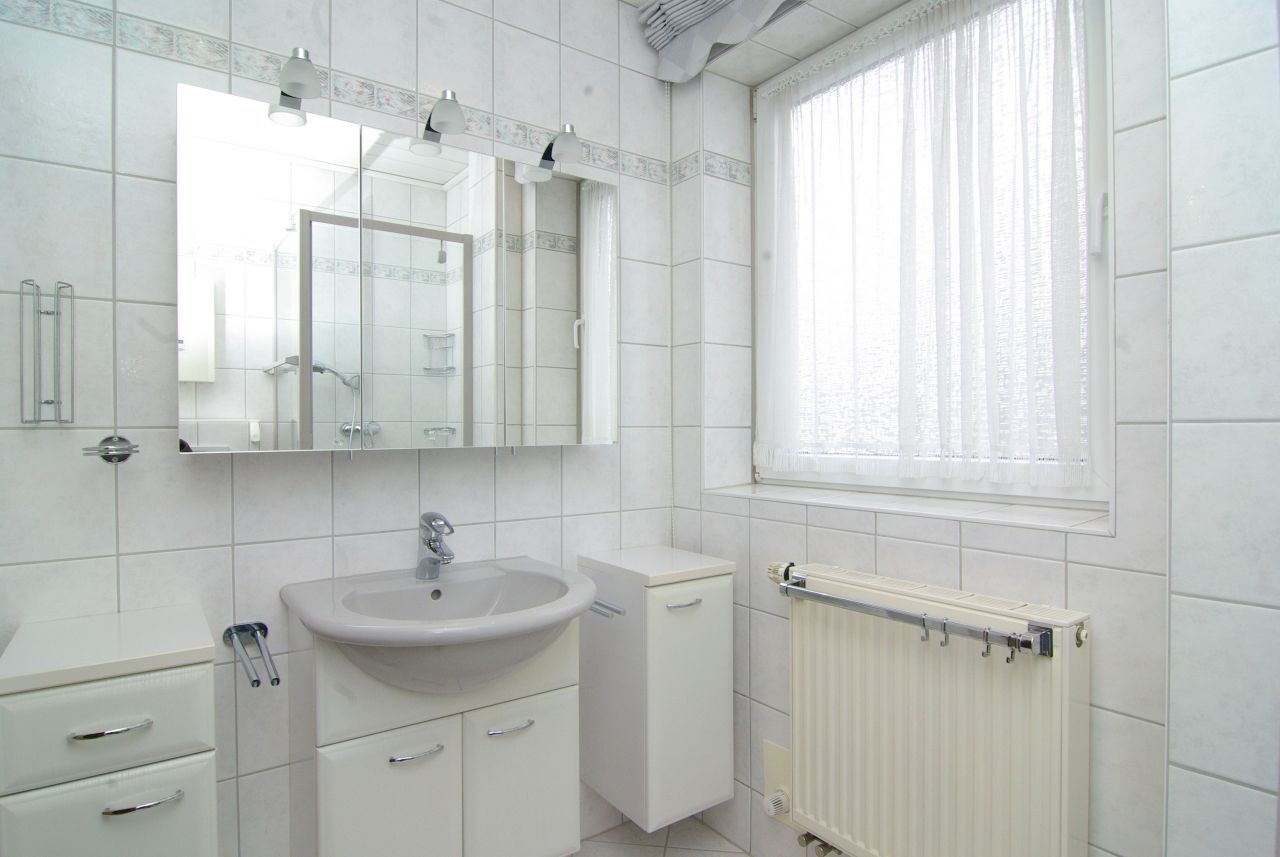 modernes Duschbad, Ansicht I/II modernes Duschbad, Ansicht I/II