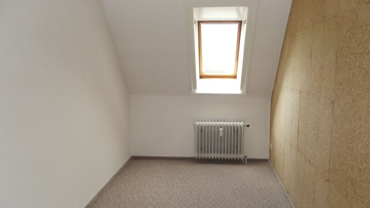 halbes Zimmer, als Ankleide oder Arbeitszimmer halbes Zimmer, als Ankleide oder Arbeitszimmer