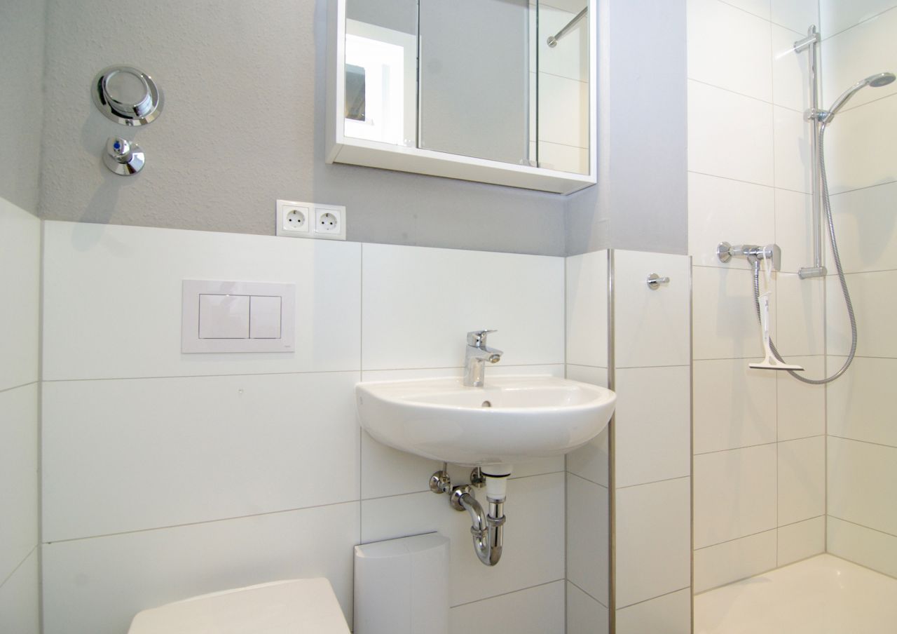Bad mit großer Dusche Bad mit großer Dusche