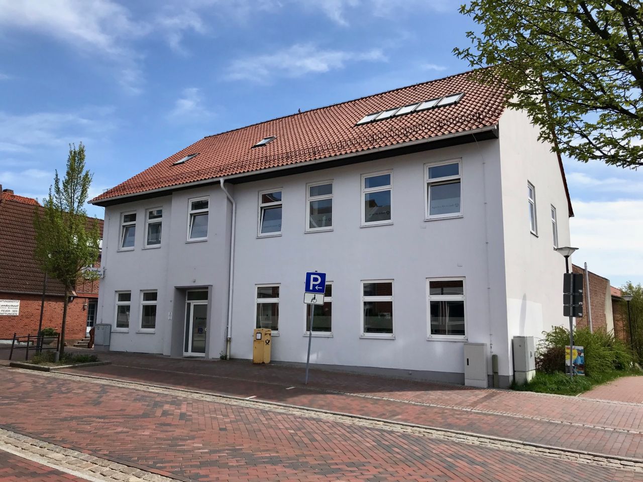 Straßenansicht Straßenansicht