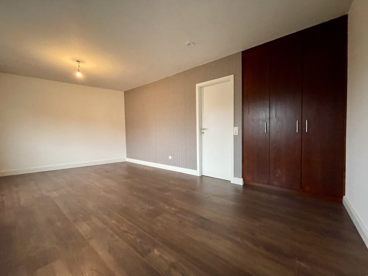 ...mit Einbauschrank ...mit Einbauschrank