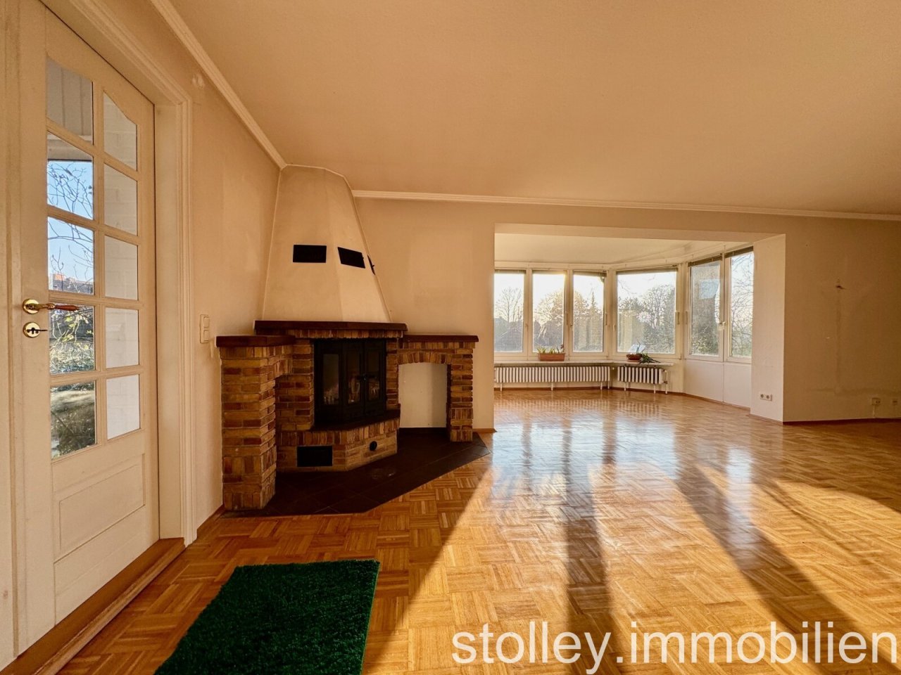 Wohnzimmer mit Kamin Wohnzimmer mit Kamin